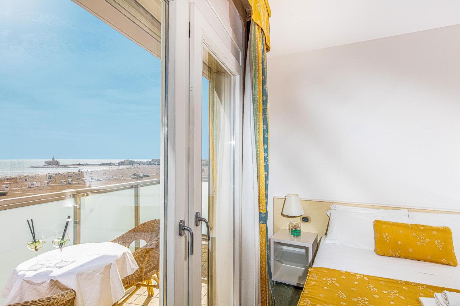 Hotel Karinzia Caorle Exterior foto